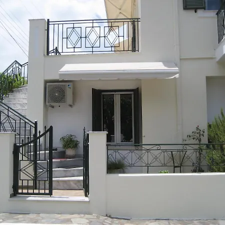 Appartement Nostalgia A In 50 Metres From The Sea *