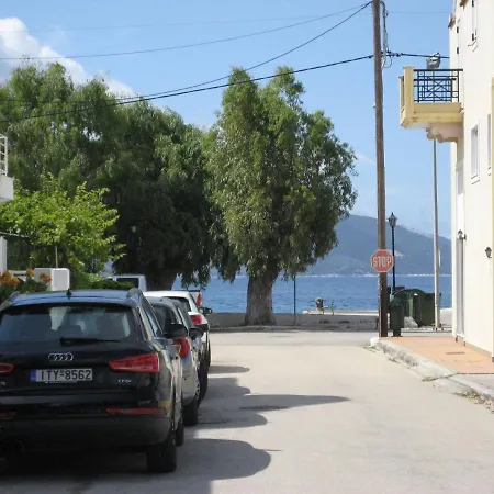 Апартаменты Nostalgia A In 50 Metres From The Sea