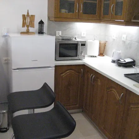 Appartement Nostalgia A In 50 Metres From The Sea *