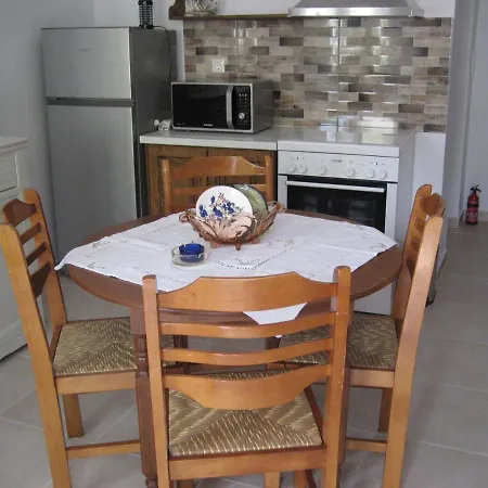 Appartement Nostalgia A In 50 Metres From The Sea *