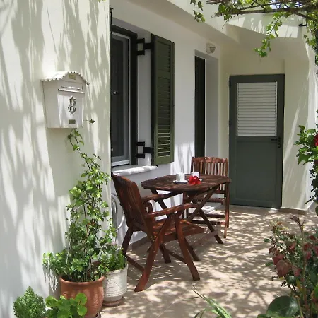 Nostalgia A In 50 Metres From The Sea Apartment *