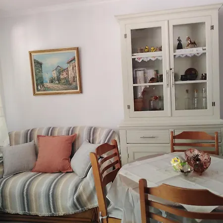 Nostalgia A In 50 Metres From The Sea Apartamento *