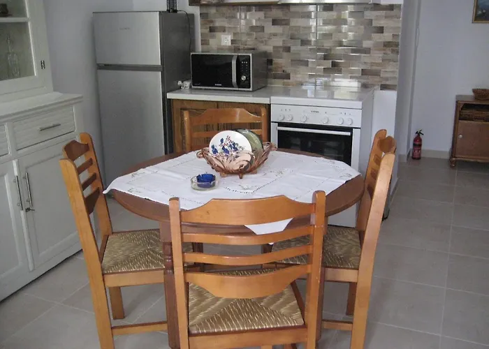 Apartamento Nostalgia A In 50 Metres From The Sea *