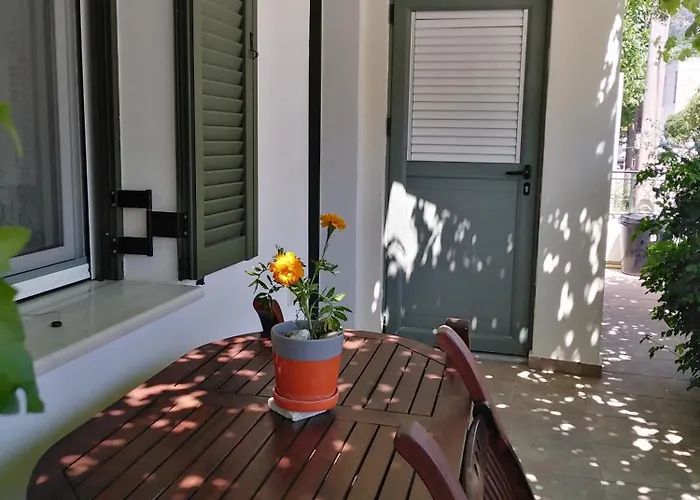 Apartamento Nostalgia A In 50 Metres From The Sea